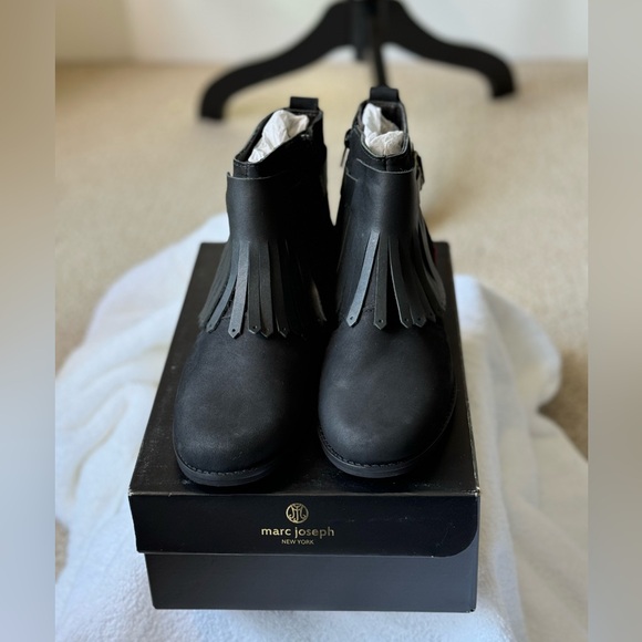 NIB Marc Joseph New York size EU37.5 or US 6.5 black boots. - Picture 2 of 4